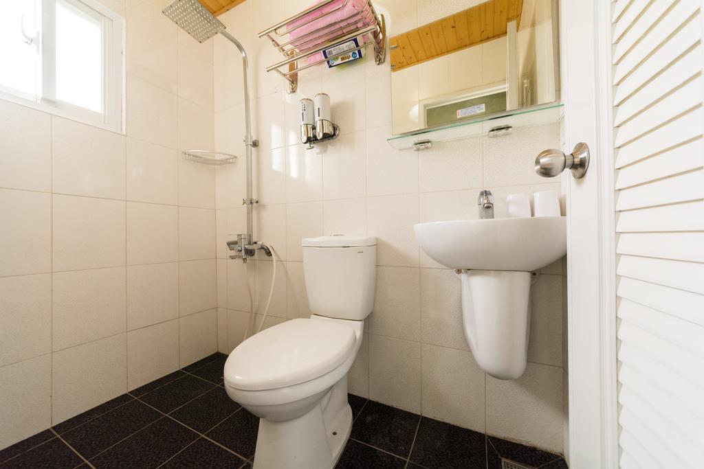 South Traveller Apartment Tainan Luaran gambar