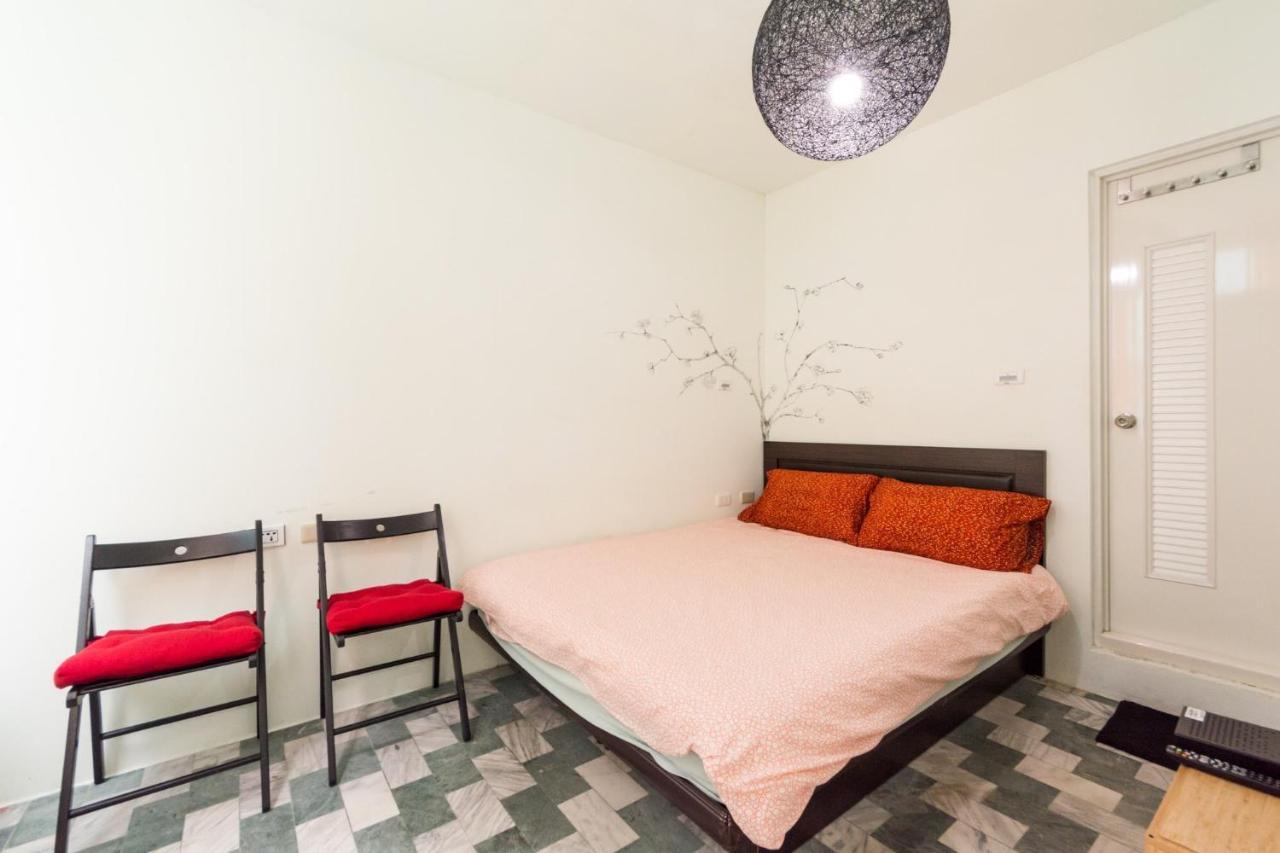 South Traveller Apartment Tainan Luaran gambar